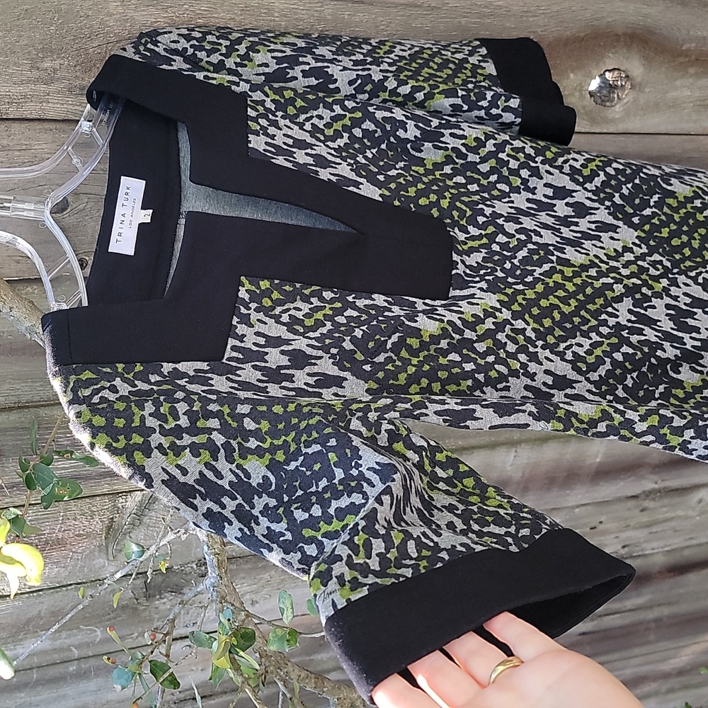 New! Trina Turk Snake Skin Print Bonita style Dress. **Looks Great On!!!💥 - Picture 2 of 6